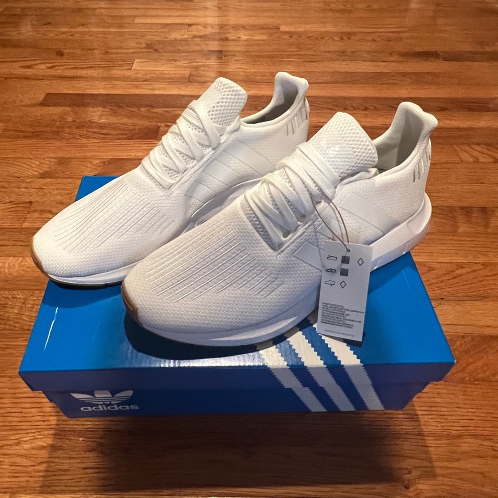 Adidas Swift Run